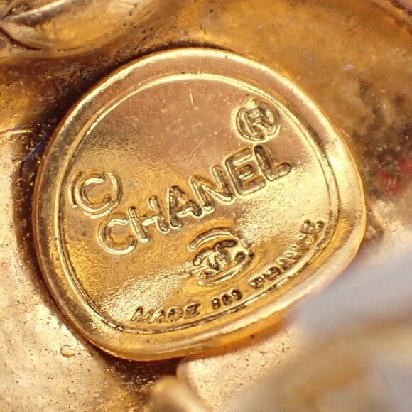 CHANEL Matelasse Diamond Shape Drop Earrings Rhinestone Clip-On Gold - Picture 7 of 10